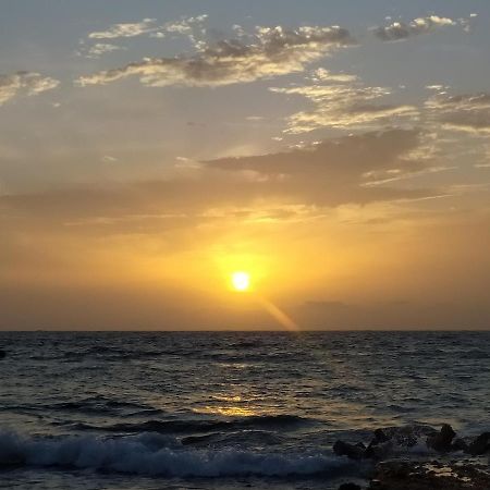 Sol Y Mar Hotel Puerto Limon Buitenkant foto