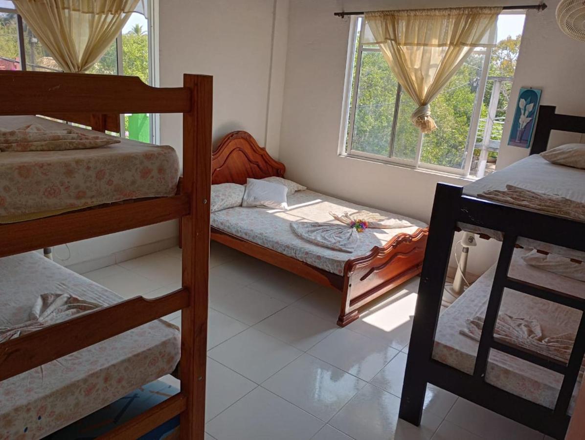 Sol Y Mar Hotel Puerto Limon Buitenkant foto